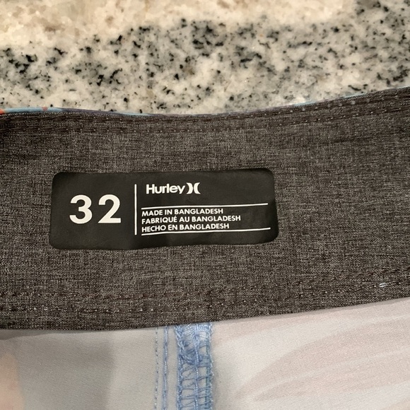 Old Navy size 32, Hurley size 32 - Picture 10 of 16